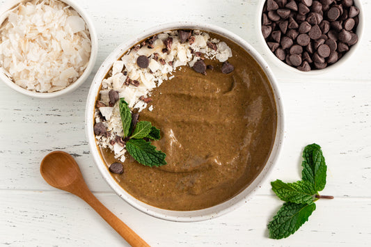 Mint Chocolate Chip Smoothie Bowl